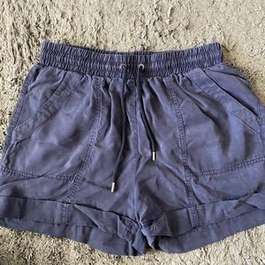 Universal Thread Shorts